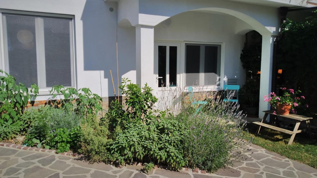 Postaja 33 Daire Zgornje Skofije Dış mekan fotoğraf